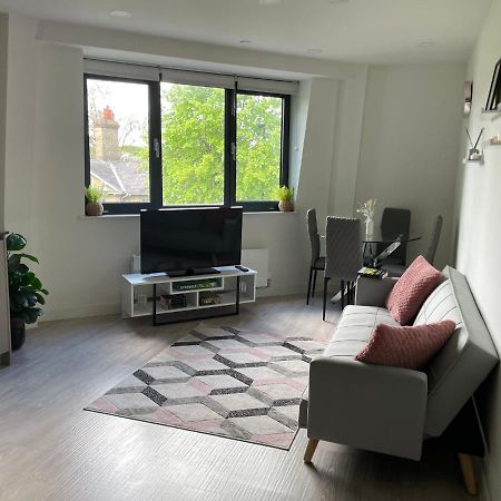 Modern Suite- Bedford City Centre With Free Gym & Parking Kültér fotó