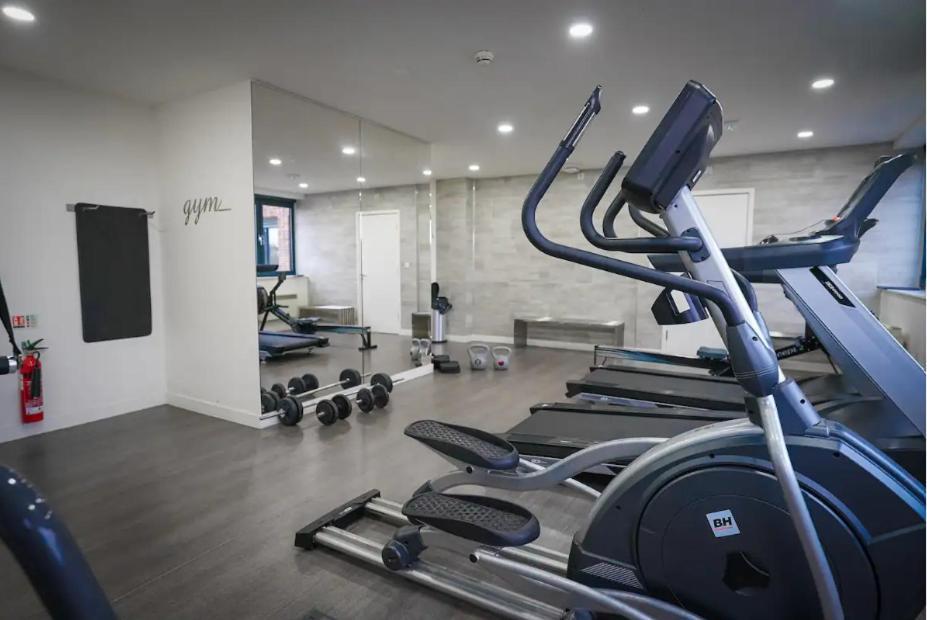 Modern Suite- Bedford City Centre With Free Gym & Parking Kültér fotó